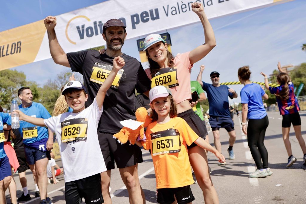 La Volta a Peu València hace disfrutar a cerca de 10.000 personas de todas las edades