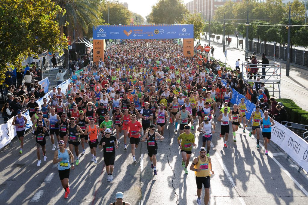 Más de 25.700 personas cruzan la meta del Medio Maratón Valencia 2026