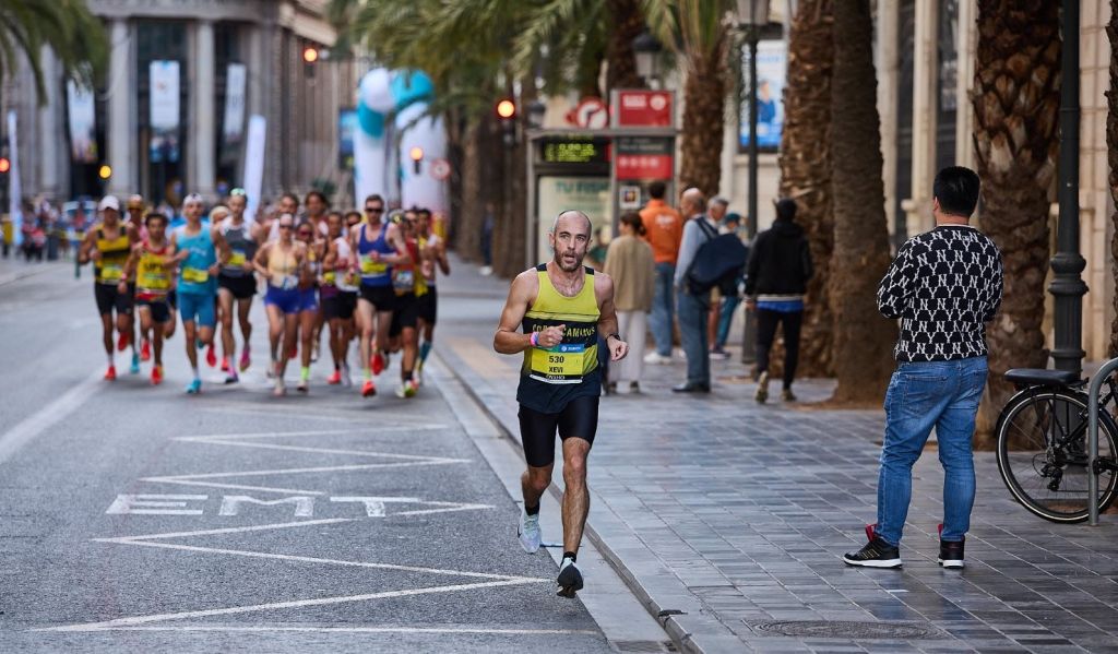 Xevi Lluch bate el récord de Correcaminos de 21K en nuestro Medio Maratón Valencia